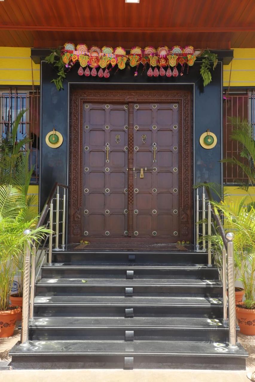 Hotel Ashokraj Kolhapur Esterno foto